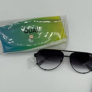 NWT QUAY High Key Mini Sunglasses Black/Violet Fade